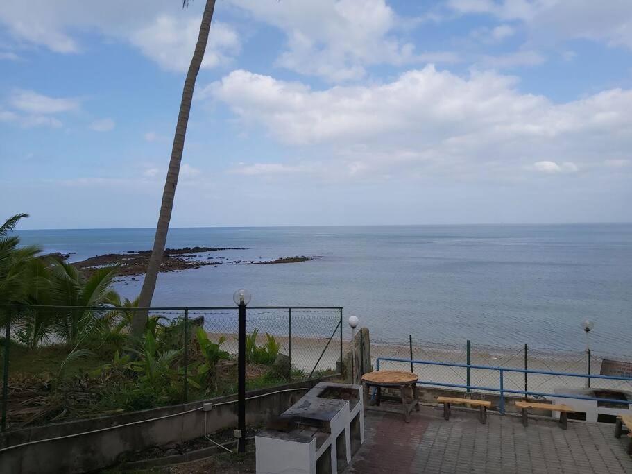Nat'S Seri Bulan Beach, Pool Home @Teluk Kemang Port Dickson Ngoại thất bức ảnh